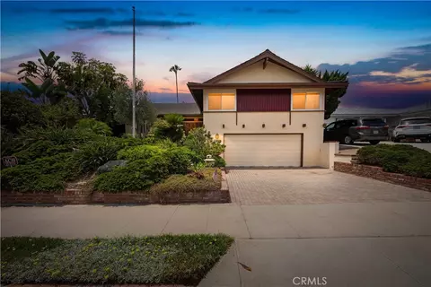 8225 Calabar Ave, Playa Del Rey, CA 90293