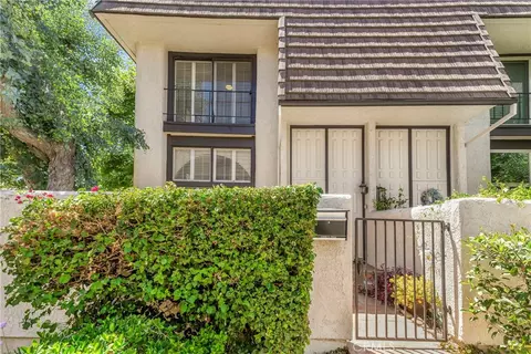 6266 Nita Ave, Woodland Hills, CA 91367