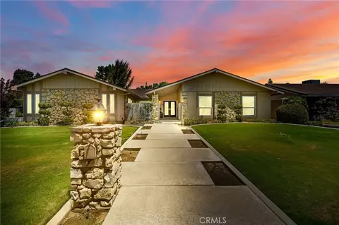 616 Bermuda St, Bakersfield, CA 93309