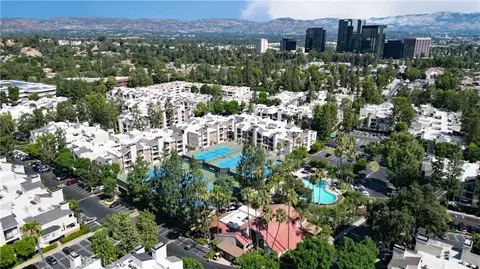 5550 Owensmouth Ave #314, Woodland Hills, CA 91367