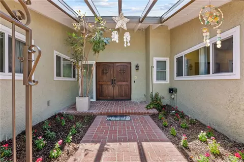 20352 Alerion Pl, Woodland Hills, CA 91364
