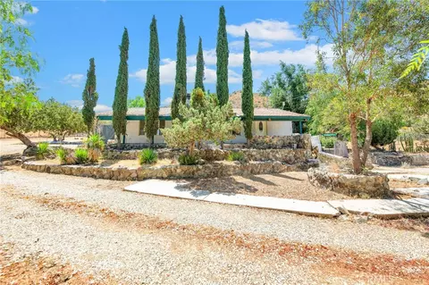 1702 Searchlight Ranch Rd, Acton, CA 93510 photo 1
