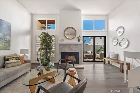 1908 Vanderbilt Ln #E, Redondo Beach, CA 90278