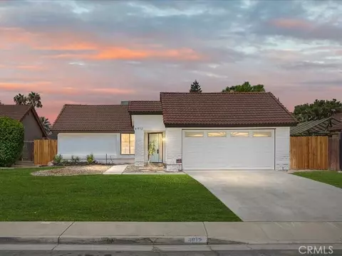 8912 Carvalho Ct, Bakersfield, CA 93311
