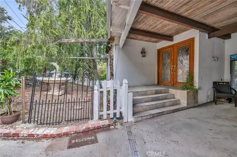 5114 Medina Rd, Woodland Hills, CA 91364
