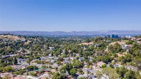 21768 Ybarra Rd, Woodland Hills, CA 91364