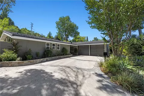5631 Keokuk Ave, Woodland Hills, CA 91367