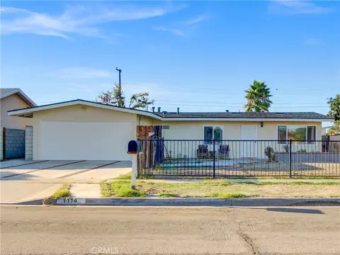 1114 N Gates St, Santa Ana, CA 92703