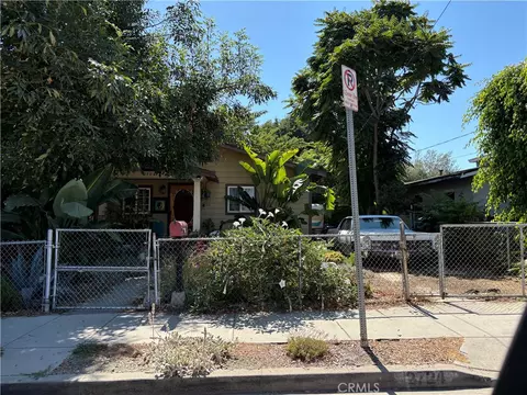 2724 Queen St, Los Angeles, CA 90039
