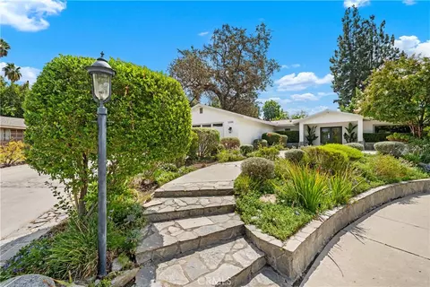 23300 Ostronic, Woodland Hills, CA 91367