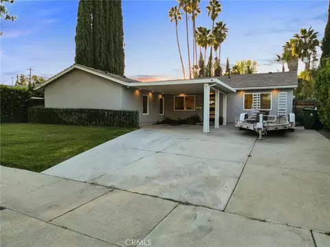6153 Debs Ave, Woodland Hills, CA 91367