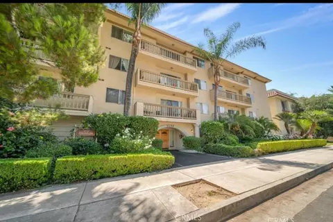 5400 Lindley Ave #321, Encino, CA 91316