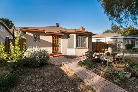 22021 Velicata St, Woodland Hills, CA 91364