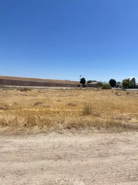 4 Georgia Ct, Lancaster, CA 93536 photo 3