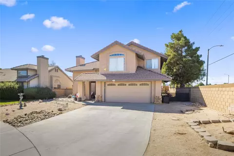 1002 Lillian Ct, Lancaster, CA 93535