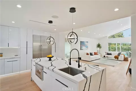 16433 Refugio Rd, Encino, CA 91436