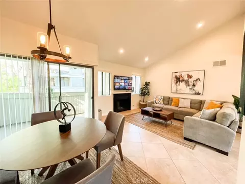 22123 Burbank Blvd #5, Woodland Hills, CA 91367