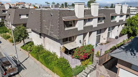 17931 Magnolia Blvd #24, Encino, CA 91316