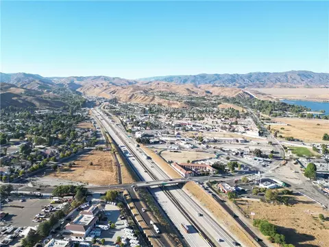 31426 The Old Rd N, Castaic, CA 91384 photo 5