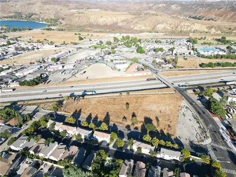 31426 The Old Rd N, Castaic, CA 91384 photo 2