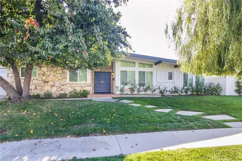 5943 Neddy Ave, Woodland Hills, CA 91367