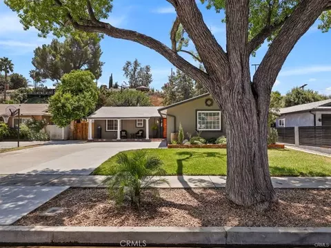 23544 Styles St, Woodland Hills, CA 91367