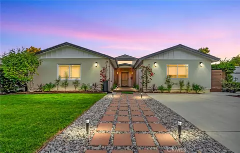 23506 Sylvan St, Woodland Hills, CA 91367