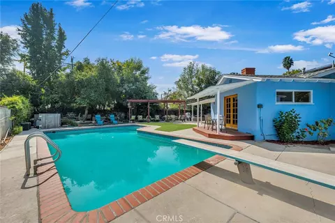 5624 Faust Ave, Woodland Hills, CA 91367
