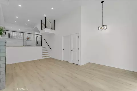 5435 Yarmouth Ave #9, Encino, CA 91316