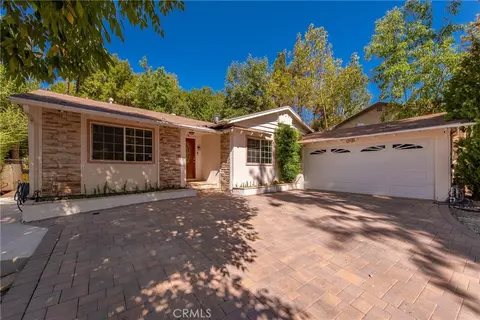 4892 Reforma Rd, Woodland Hills, CA 91364
