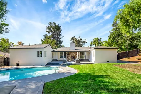 5932 Hinton Ave, Woodland Hills, CA 91367