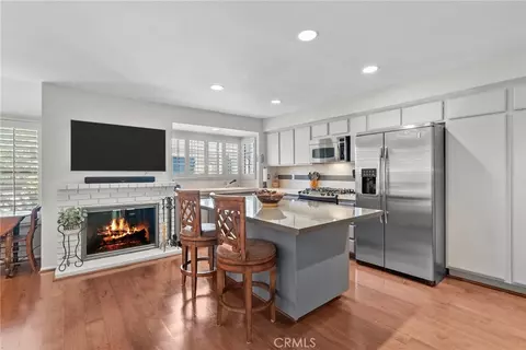 5707 Topanga Canyon Blvd #7, Woodland Hills, CA 91367