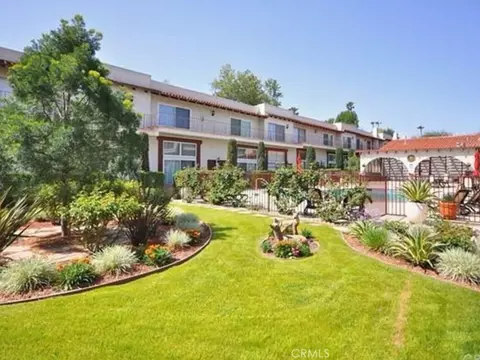 5229 Balboa Blvd #15, Encino, CA 91316