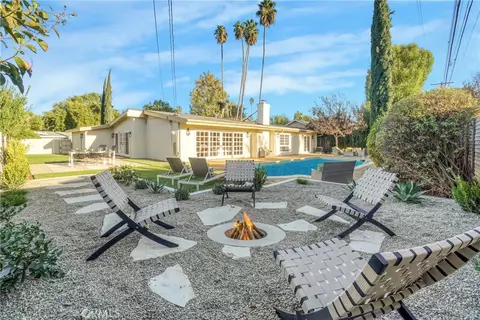 4741 Abbeyville Ave, Woodland Hills, CA 91364