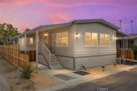305 Kings Ln, Bakersfield, CA 93308