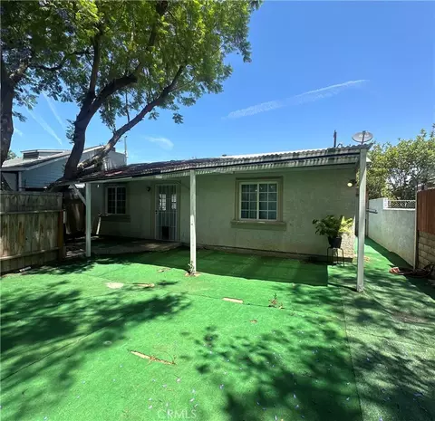 22113 Cantlay St, Canoga Park, CA 91303