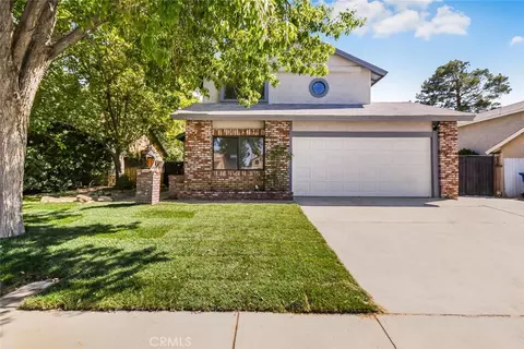 554 E Jackman St, Lancaster, CA 93535