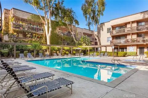 22100 Burbank Blvd #106A, Woodland Hills, CA 91367