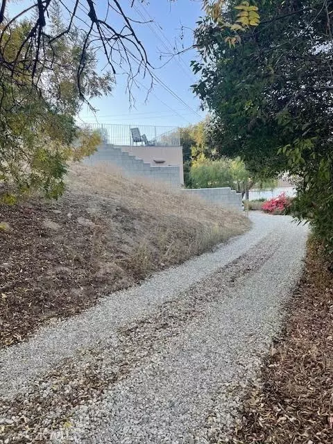 4742 Bedel St, Woodland Hills, CA 91364
