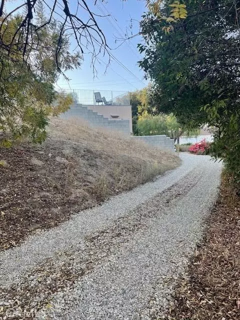 4742 Bedel St, Woodland Hills, CA 91364