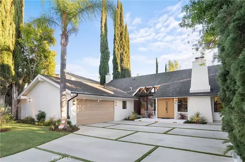 23930 Mariano St, Woodland Hills, CA 91367