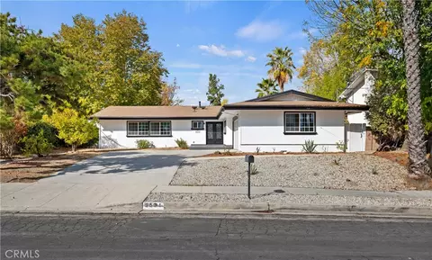 5531 Valerie Ave, Woodland Hills, CA 91367