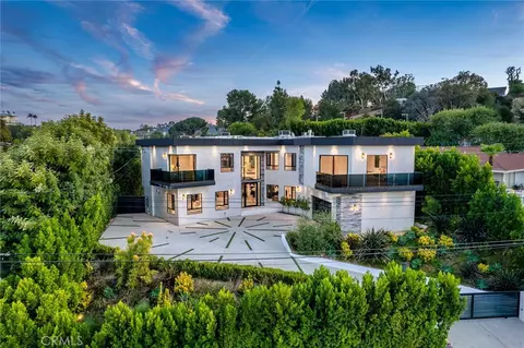16254 Mandalay Dr, Encino, CA 91436