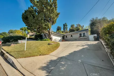 21858 De La Luz Ave, Woodland Hills, CA 91364
