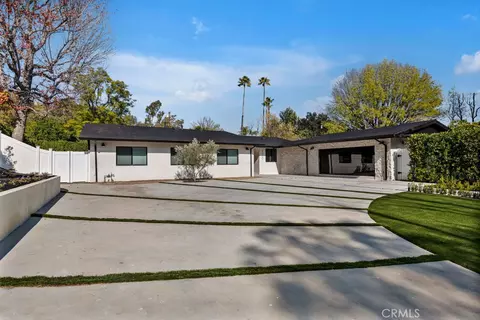 20161 Allentown Dr, Woodland Hills, CA 91364