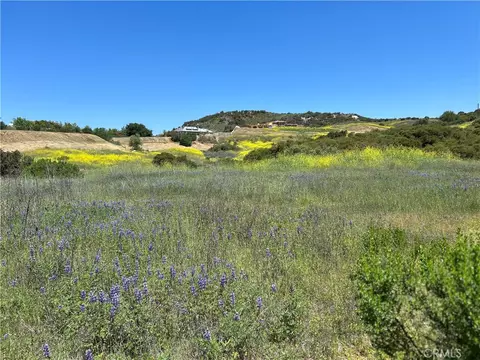 24201 Mulholland Hwy, Calabasas, CA 91302