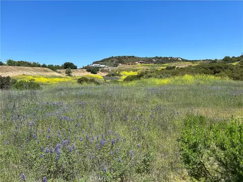 24201 Mulholland Hwy, Calabasas, CA 91302