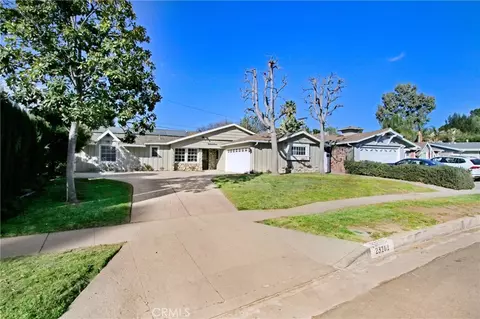 23101 Gainford St, Woodland Hills, CA 91364