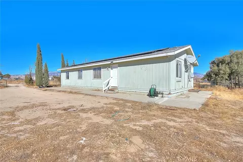 25253 Malmo St, Lancaster, CA 93536 photo 4