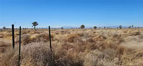 90 E Ave I, Lancaster, CA 93535